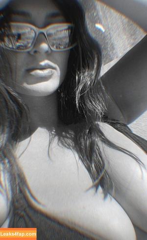 Monique Hristovska photo #0001