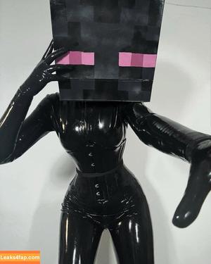Monokichan photo #0002