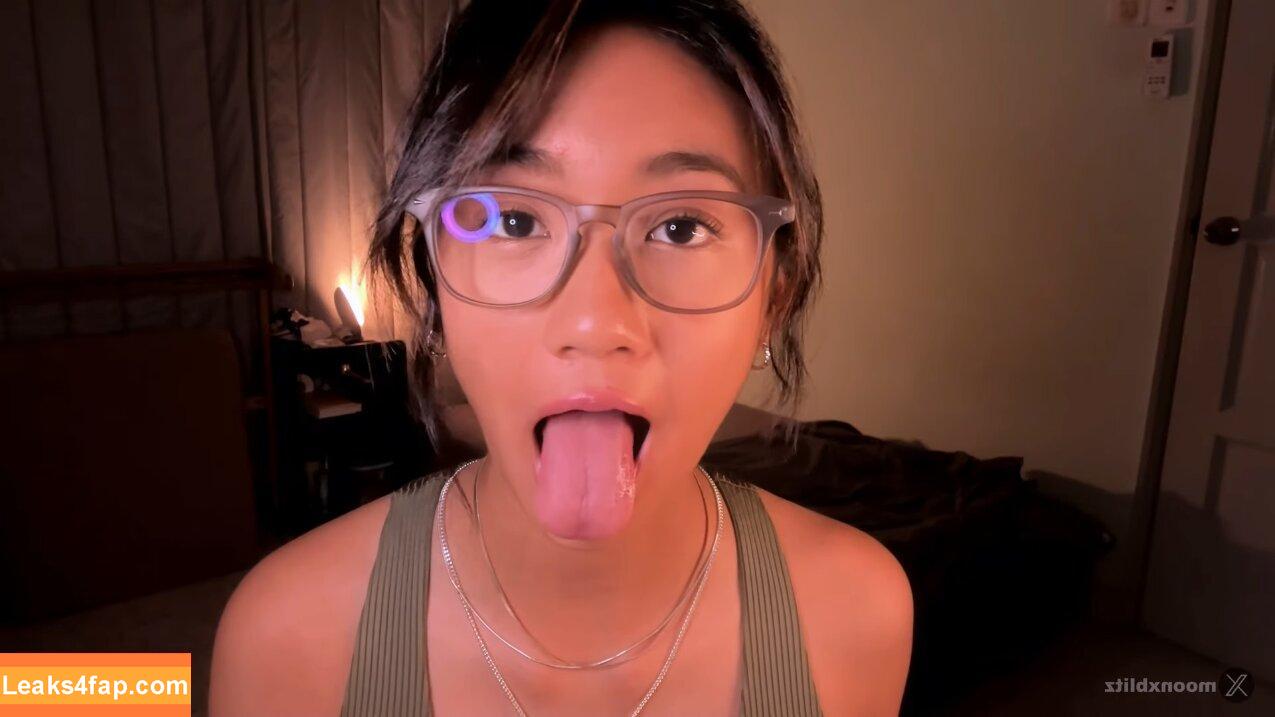 Moon Blitz Asmr / moonfoxasmr / moonxblitz leaked photo photo #0011