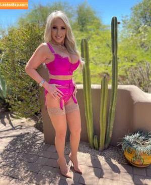 Morgan Taylor photo #0821