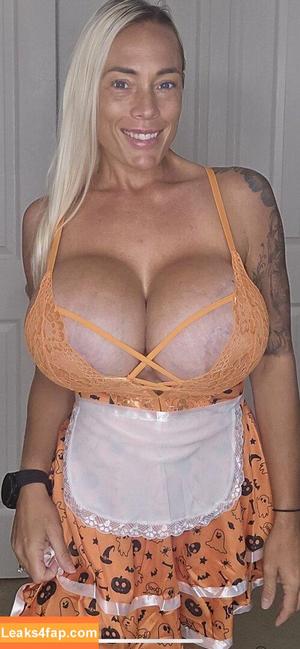 MrsPineappleGoddess photo #0061