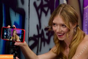 Myra Moans photo #0193