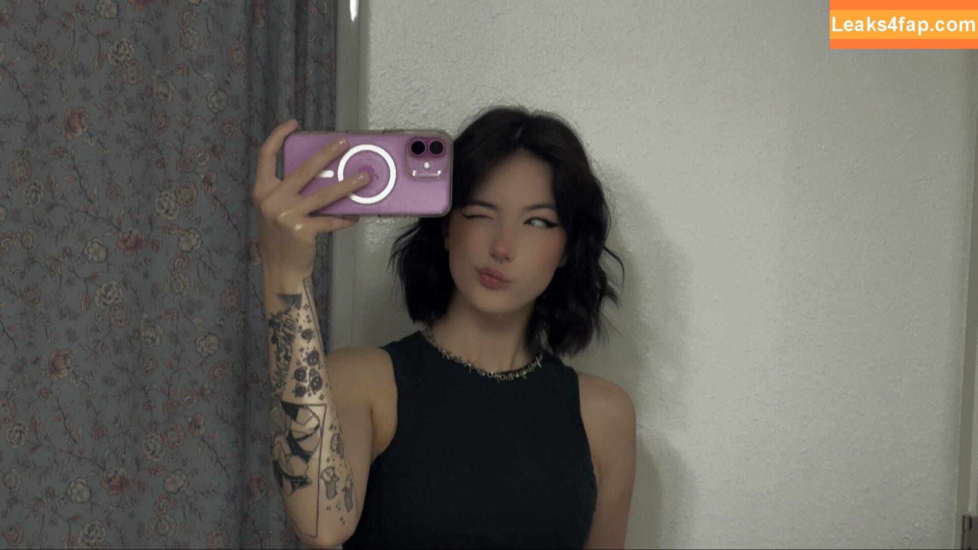 nanichloe / nanchloe leaked photo photo #0090