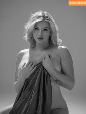 Natalie Amari photo #0049