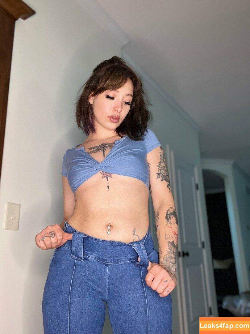natashanoel / Stepsisnatashaa / babygirlnoell leaked photo photo #0003
