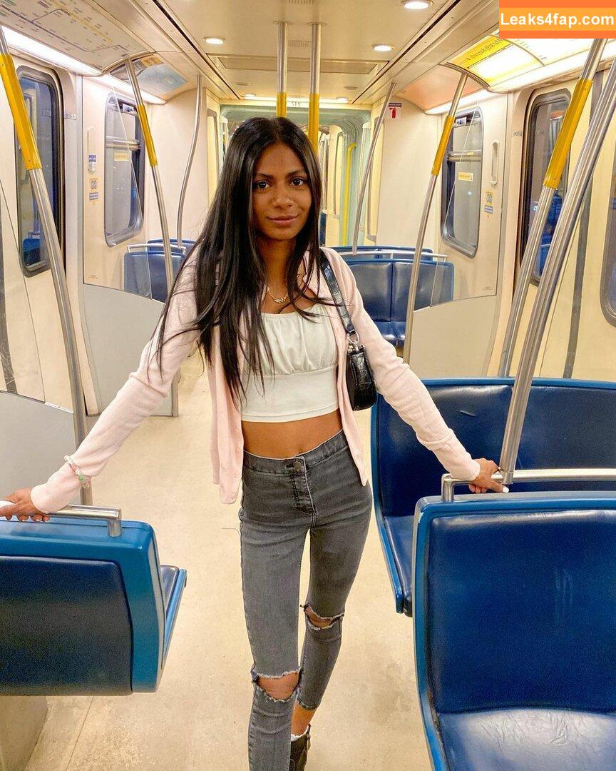 natsabrat / Nat / itsnaataliee / nat.brat leaked photo photo #0058
