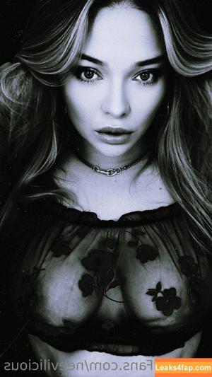neevilicious photo #0123