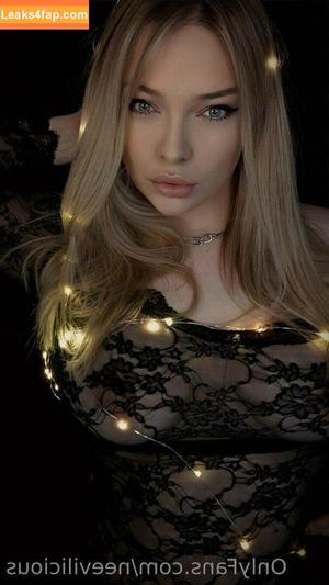 neevilicious photo #0160