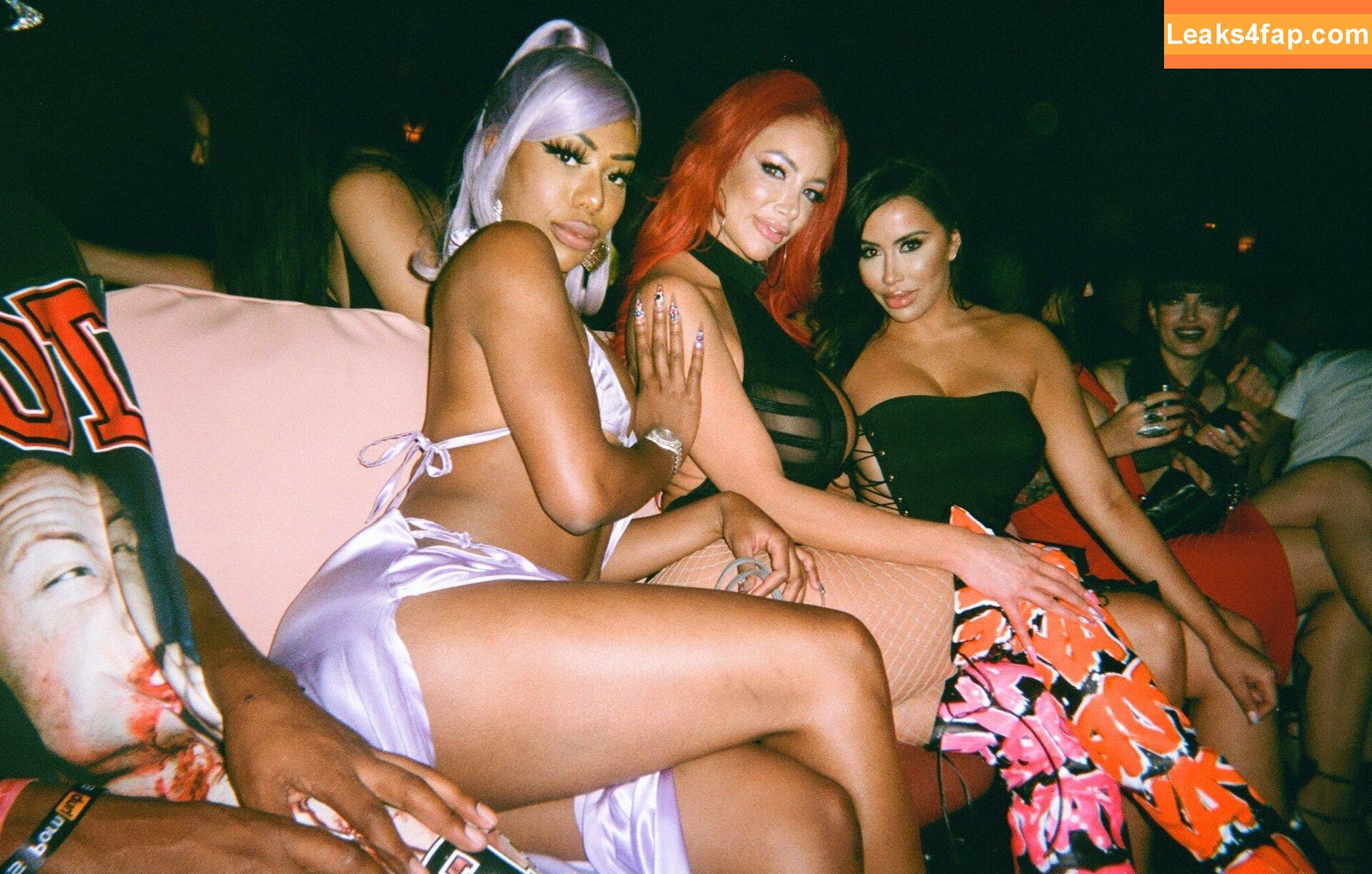 Nicolette Shea / Nicolette_Shea / nicolettesheasquad / nicoletti_shea leaked photo photo #1237