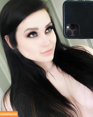 Niece Waidhofer photo #0046