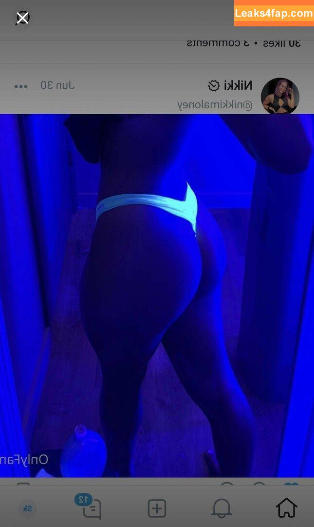 Nikkimaloney / nik.maloney leaked photo photo #0002