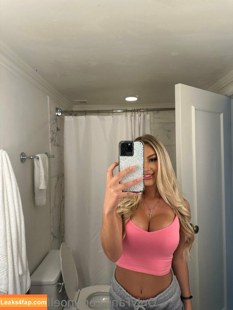 noelleeexoxo / noelleee_xo leaked photo photo #0044