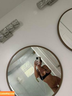 noelleeexoxo photo #0042