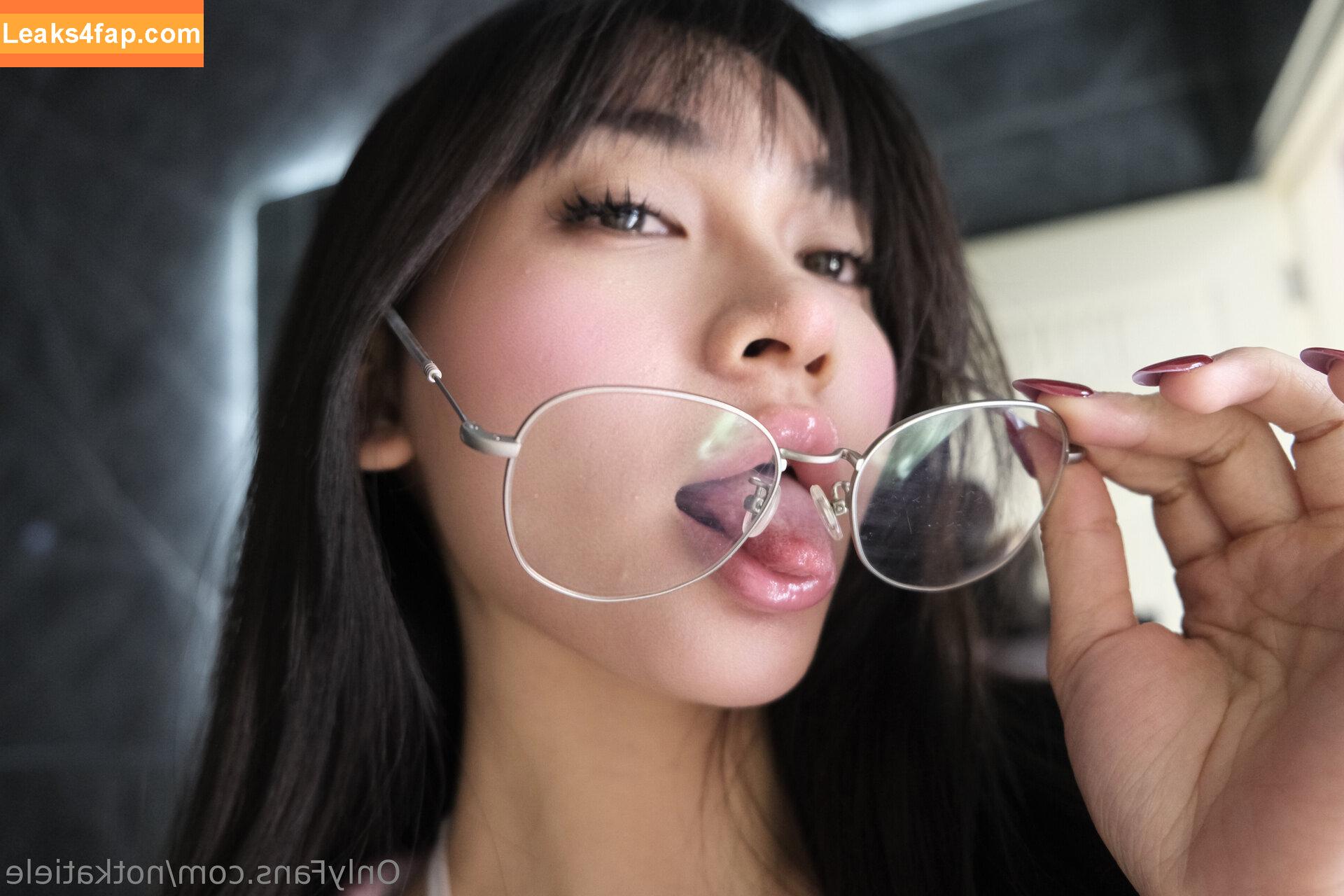 notkatiele /  leaked photo photo #0002