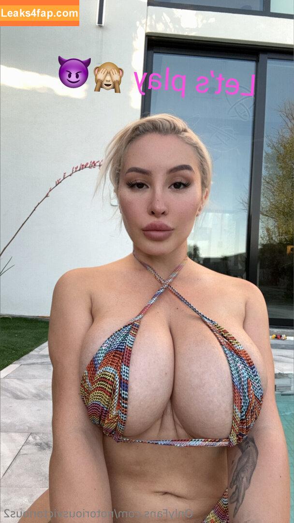 notoriousvictorious2 / vickylicious____ leaked photo photo #0008