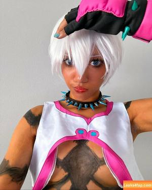 Numochiii photo #0102