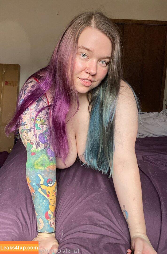 nymph0maniac /  leaked photo photo #0005