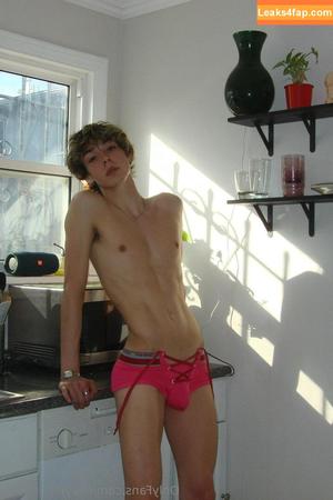 okayjohnnyboy photo #0124