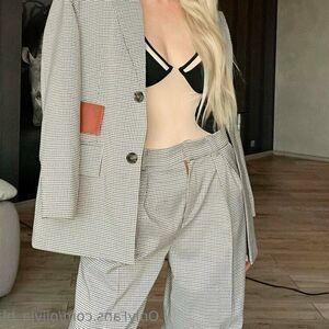 Olivia Blair photo #0007