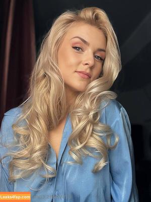 Olivia Blair photo #0013
