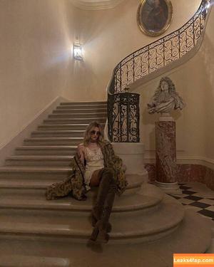 Paris Jackson photo #0030