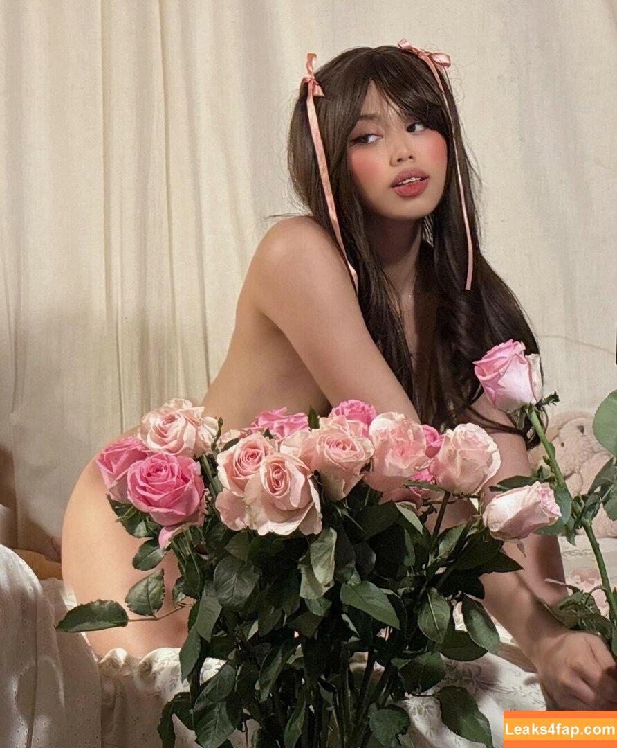 Pheeeebbbbss / malenasiren / malènaaaa / solitapuedoo leaked photo photo #0003