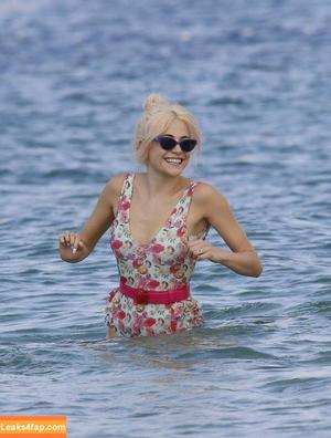 Pixie Lott photo #0359