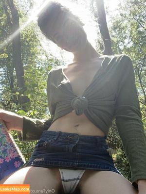 Pixie Nicky photo #0004