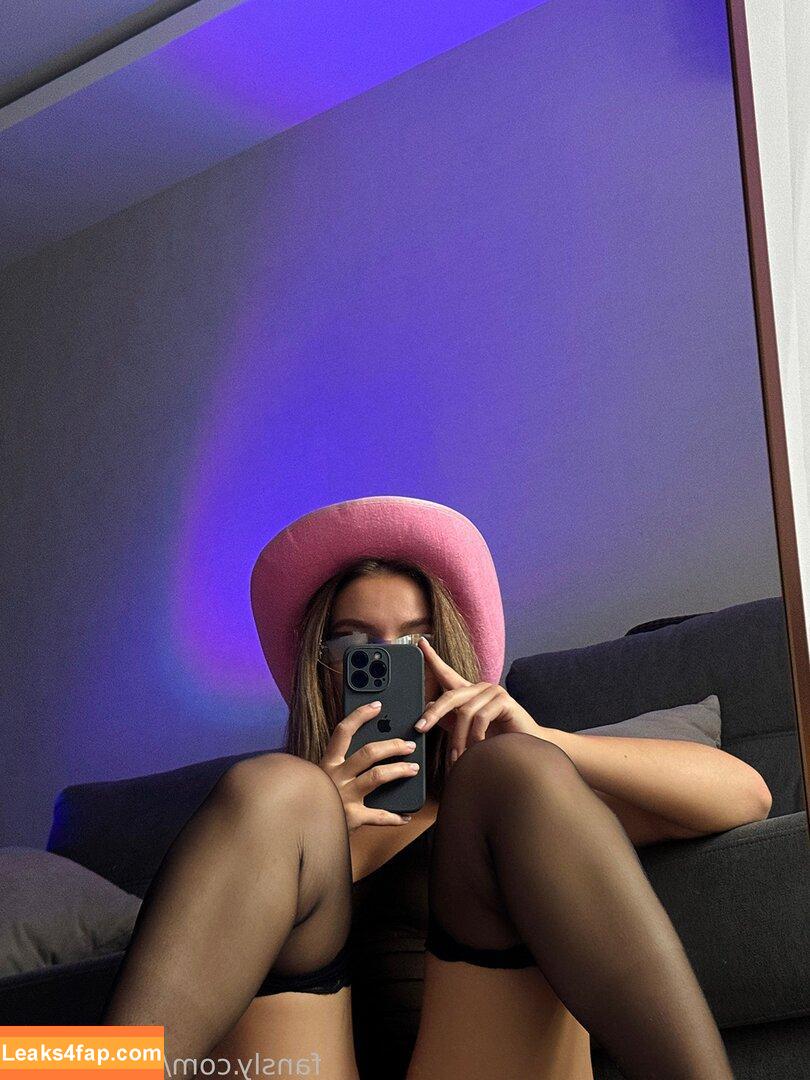 Polina Azarova / Pollymodel / pollymodel_ leaked photo photo #0309