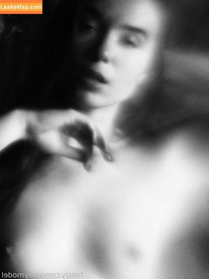 Polina Azarova photo #0098