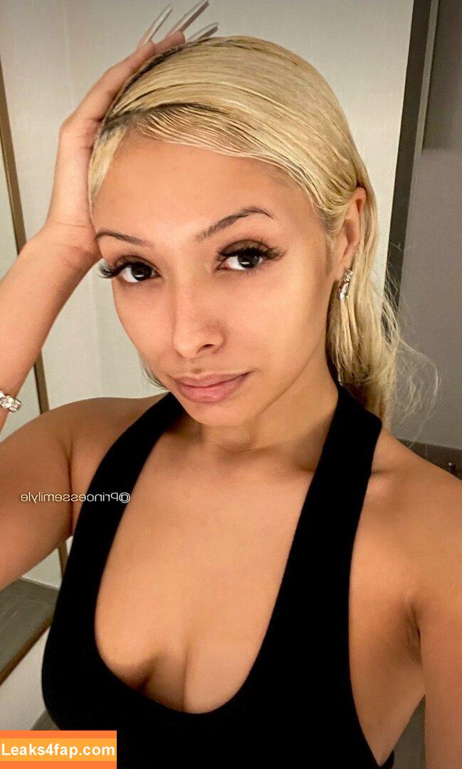 princessemily / babyemilyver leaked photo photo #0001