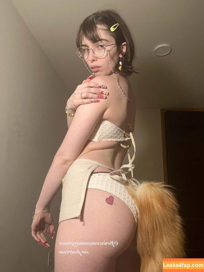 Princessemmagrace / emmamurabito / mightytinyginger leaked photo photo #0336