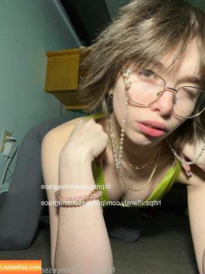 Princessemmagrace photo #0122