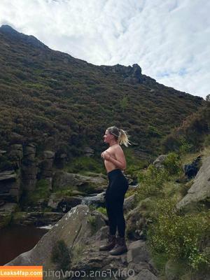 Princesspoll photo #0103