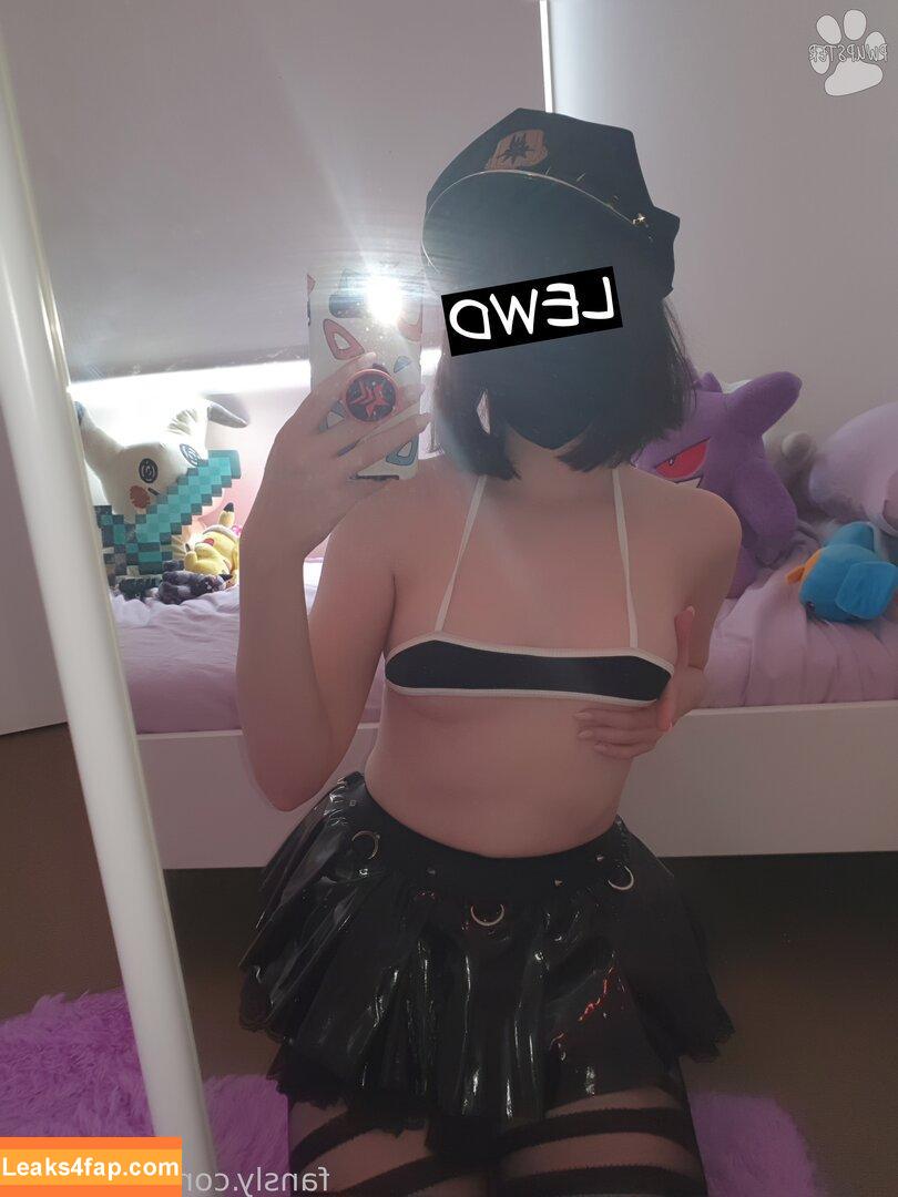 pwupster / pooter_ leaked photo photo #0153