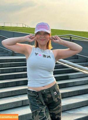 QuarterJade фото #0864