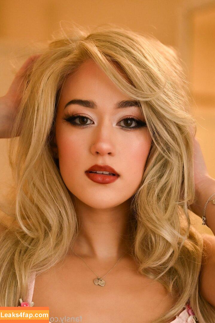 Queen Tofu / Tofu games / babytofu / tofu_games leaked photo photo #0293