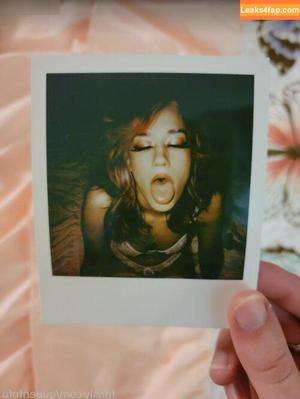 Queen Tofu photo #0120