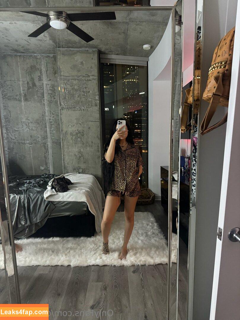 queenbri69 / queeennbriii leaked photo photo #0010