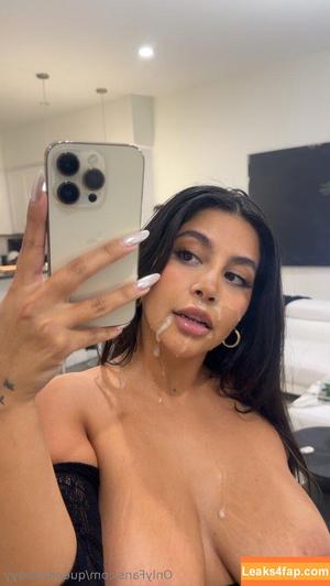 queenneedyy photo #0001