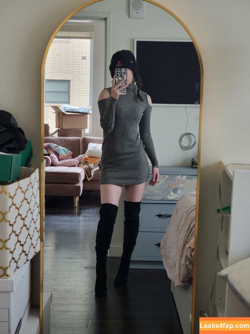 QueenTofu / Queen Tofu Games / Tofu_games / babytofu / https: слитое фото фото #0008