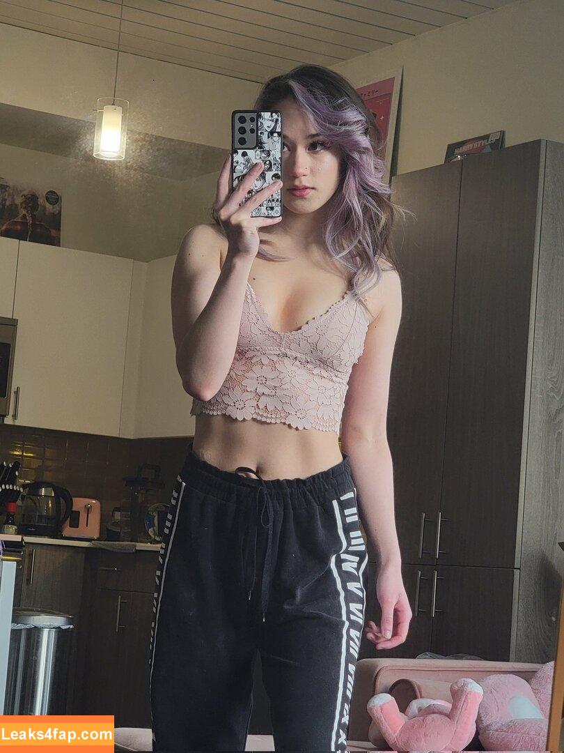 QueenTofu / Queen Tofu Games / Tofu_games / babytofu / https: слитое фото фото #0033