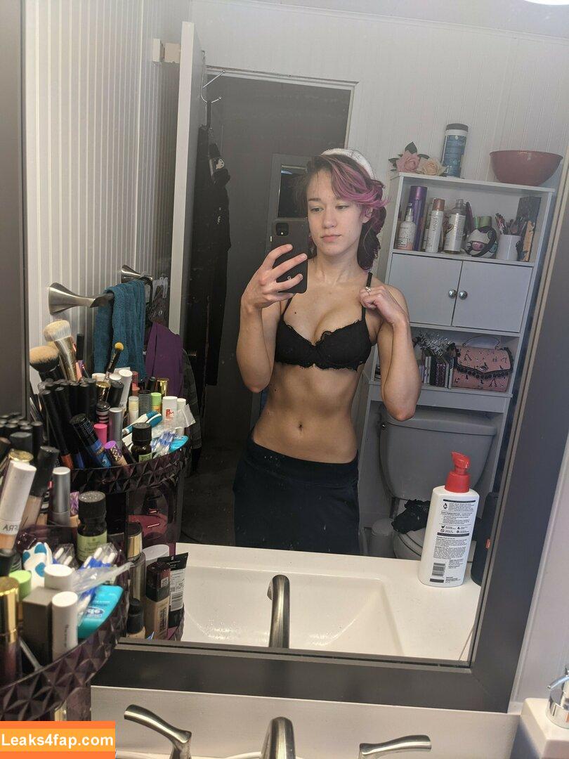 QueenTofu / Queen Tofu Games / Tofu_games / babytofu / https: leaked photo photo #0576