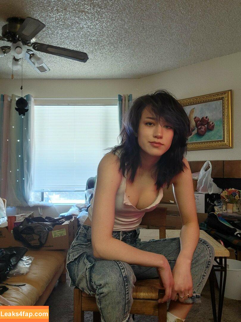 QueenTofu / Queen Tofu Games / Tofu_games / babytofu / https: leaked photo photo #0591