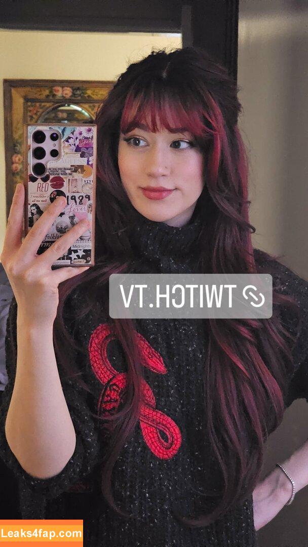 QueenTofu / Queen Tofu Games / Tofu_games / babytofu / https: слитое фото фото #0650