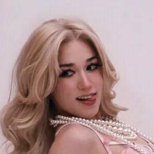 QueenTofu photo #0003