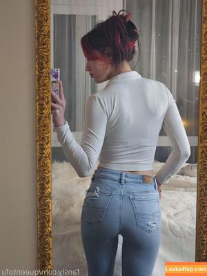 QueenTofu photo #0197