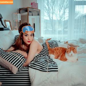 QueenTofu photo #0247