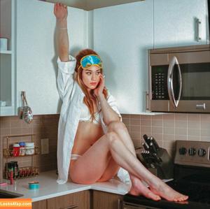 QueenTofu photo #0281