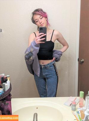 QueenTofu photo #0439